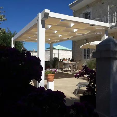 Gaestehaus Tagaro Bed and breakfast Locorotondo