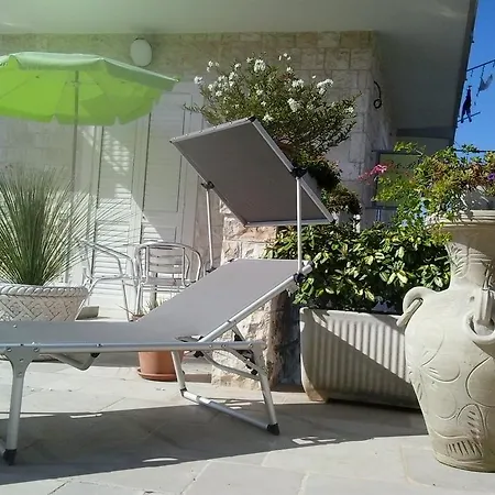 Gaestehaus Tagaro לינה וארוחת בוקר